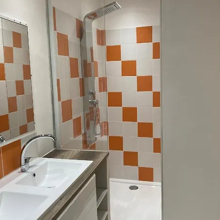 Pelissanne, Superbe Appartement Entierement Renove Exterior photo