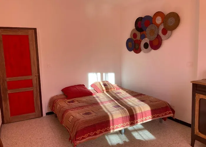 Pelissanne, Superbe Appartement Entierement Renove